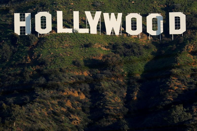 &copy; Reuters. FILE PHOTO: The iconic Hollywood sign is shown on a hillside above a neighborhood in Los Angeles