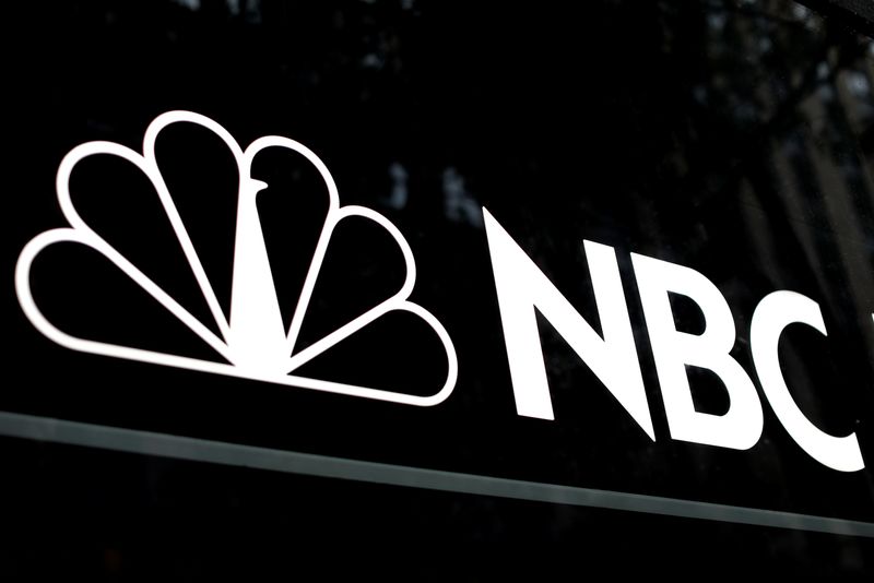 &copy; Reuters. Foto de archivo del logo de la cadena NBC 
Oct 9, 2019. REUTERS/Mike Segar