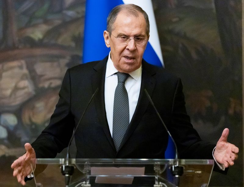 &copy; Reuters. Russian Foreign Minister Sergei Lavrov attends a news conference in Moscow