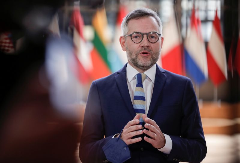 &copy; Reuters. Il ministro tedesco per gli Affari europei, Michael Roth, all'inizio della riunione dei ministri degli Affari europei a Bruxelles, Belgio, 11 maggio 2021. Olivier Hoslet / Pool via REUTERS
