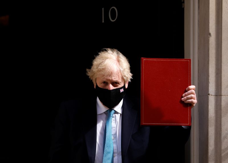 © Reuters. Britain's Prime Minster Boris Johnson leaves Downing Street for the State Opening of Parliament at the Palace of Westminster, where a scaled-back ceremony will take place due to the coronavirus disease (COVID-19) restrictions, in London, Britain, May 11, 2021. REUTERS/John Sibley
