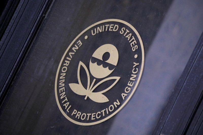 © Reuters. FILE PHOTO: Signage is seen at the headquarters of the United States Environmental Protection Agency (EPA) in Washington, D.C., U.S., May 10, 2021. REUTERS/Andrew Kelly
