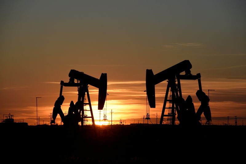 &copy; Reuters. Operações de extração de petróleo em Midland, nos Estados Unidos
REUTERS/Nick Oxford/File Photo