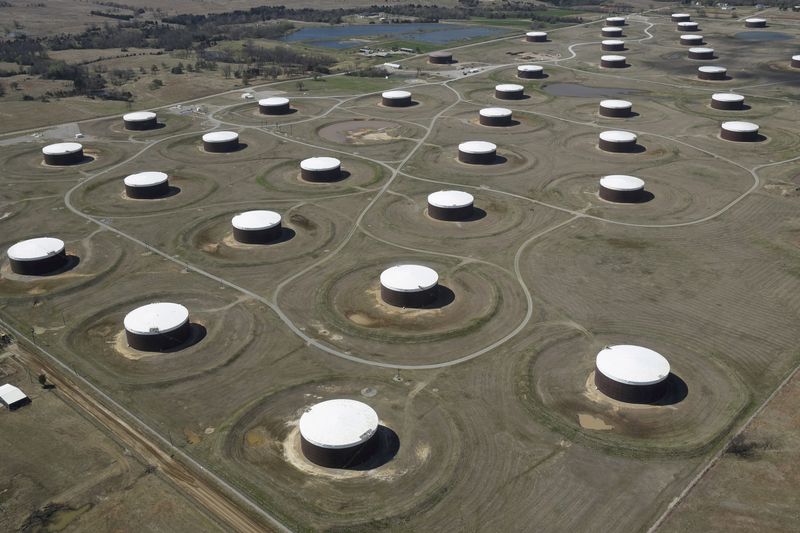 &copy; Reuters. FILE PHOTO: Crude oil storage tanks are seen from above at the Cushing oil hub, in Cushing, Oklahoma, U.S., March 24, 2016.    REUTERS/Nick Oxford