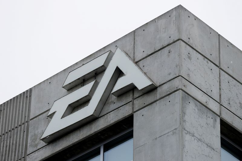 &copy; Reuters. FILE PHOTO: An Electronic Arts office building is shown in Los Angeles, California