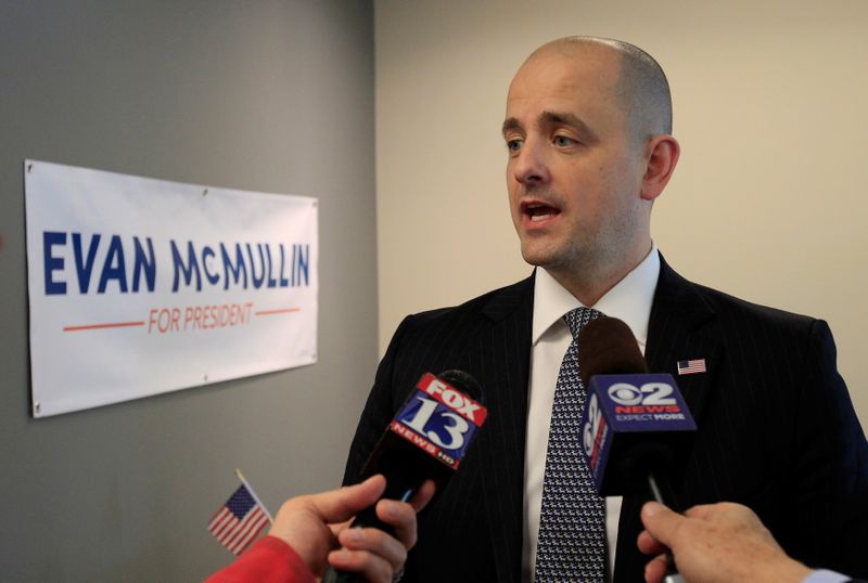 &copy; Reuters. FILE PHOTO: Third party candidate Evan McMullin, an independent, talks to the press as he campaigns in Salt Lake City, Utah, October 12, 2016.  REUTERS/George Frey/File Photo