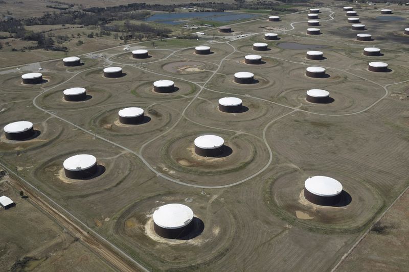 &copy; Reuters. Crude oil storage tanks are seen from above at the Cushing oil hub, in Cushing, Oklahoma, March 24, 2016.   REUTERS/Nick Oxford/File Photo