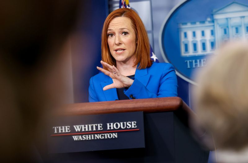 &copy; Reuters. FILE PHOTO: White House Press Secretary Jen Psaki speaks during a press briefing at the White House in Washington, U.S., April 26, 2021. REUTERS/Evelyn Hockstein