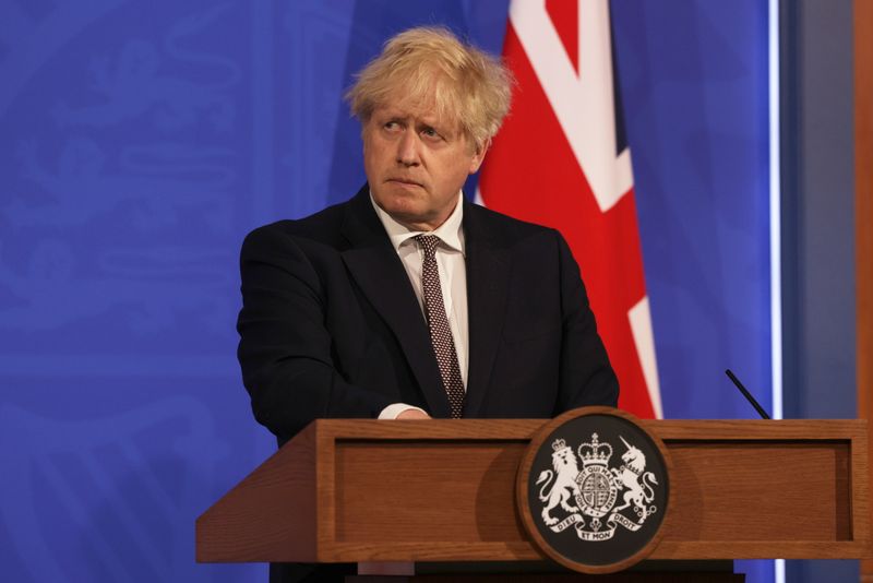 &copy; Reuters. رئيس الوزراء البريطاني بوريس جونسون خلال مؤتمر صحفي عبر الإنترنت في لندن يوم 10 مايو أيار 2021. صورة حصلت عليها رويترز من ممثل عن وكالات أنباء.