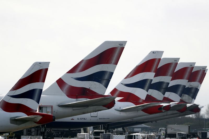 &copy; Reuters. ذيول طائرات تحمل شعار الخطوط الجوية البريطانية في مطار هيثرو بلندن في صورة من أرشيف رويترز.