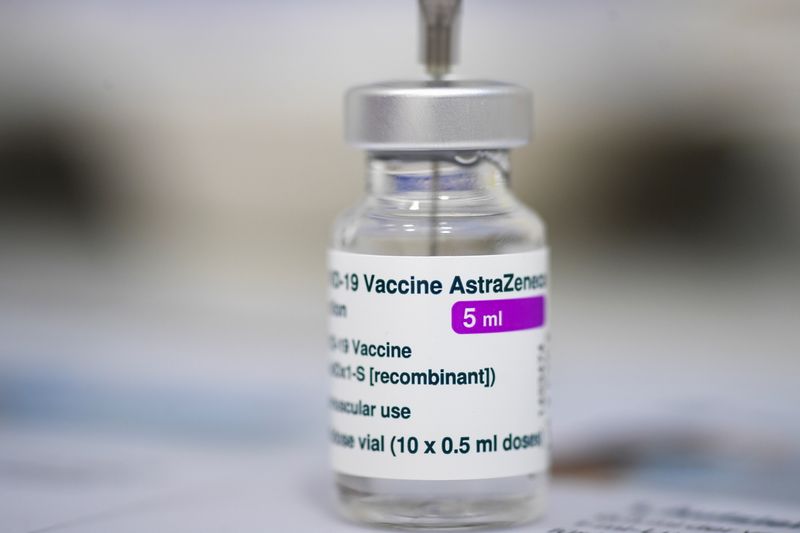 &copy; Reuters. COVID-19 vaccinations in Munich