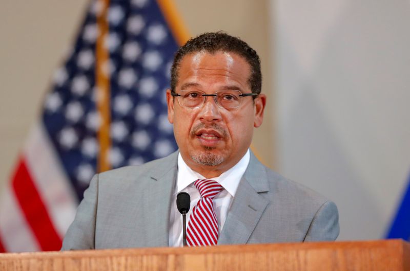 &copy; Reuters. FILE PHOTO: Minnesota Attorney General Keith Ellison announces upgraded charges against former Minneapolis police officer Derek Chauvin and charges against three other former police officers involved in the death of George Floyd in police custody, in St. 