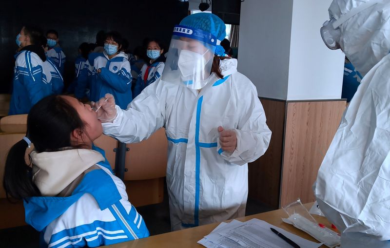 &copy; Reuters. FILE PHOTO: Coronavirus disease (COVID-19) outbreak in Xingtai