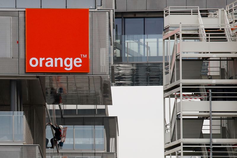 &copy; Reuters. FOTO DE ARCHIVO: El logotipo de Orange en la sede del grupo francés en Issy-les-Moulineaux