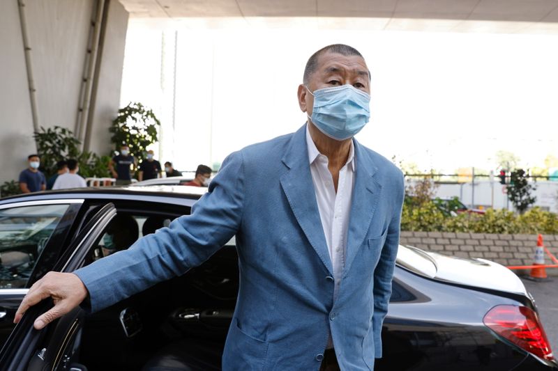 &copy; Reuters. FILE PHOTO: Media mogul Jimmy Lai Chee-ying, founder of Apple Daily arrives at West Kowloon Courts in Hong Kong, China October 15, 2020. REUTERS/Tyrone Siu