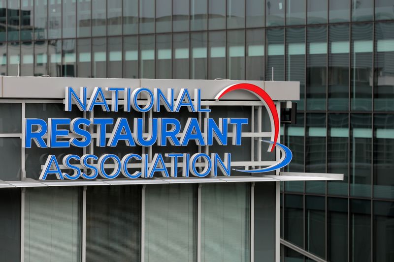 &copy; Reuters. FILE PHOTO: The logo of the National Restaurant Association is seen on its headquarters in Washington, D.C., U.S., September 1, 2020. REUTERS/Andrew Kelly