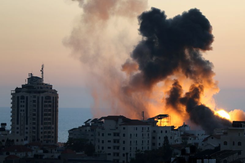 Gaza conflict rages as Israeli PM says air strikes will continue
