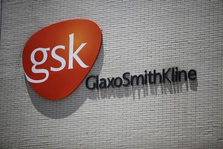 © Reuters. The logo of GlaxoSmithKline is seen on its office building in Shanghai