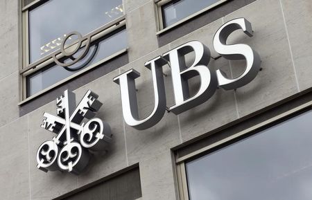 © Reuters. LA COUR D'APPEL DE PARIS CONFIRME LA CAUTION DE 1,1 MILLIARD D'EUROS D'UBS 