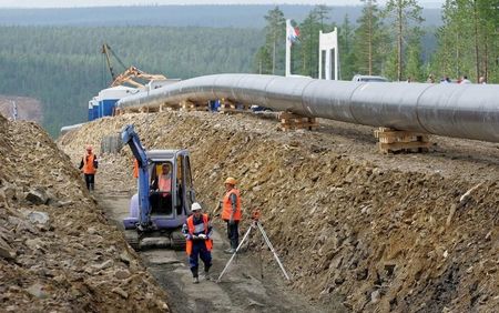 © Reuters. Вид на трубопровод близ Нерюнгри в Восточной Сибири