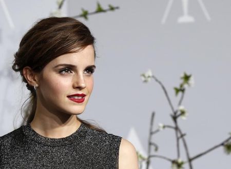 © Reuters. Presenter Emma Watson poses at the 86th Academy Awards in Hollywood