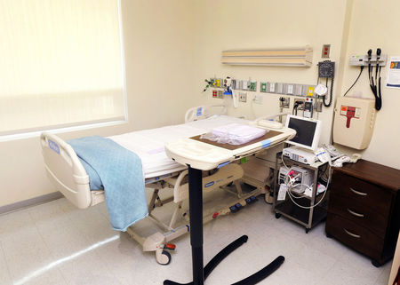 © Reuters. Undated file handout shows an isolation room at Emory University Hospital in Atlanta