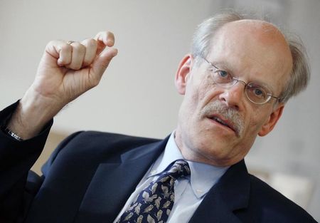 © Reuters. Head of Sweden's Central Bank speaks to Reuters reporters during an interview in Stockholm