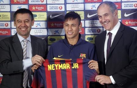 © Reuters. El juez rechaza ampliar la querella del caso Neymar al presidente del Barça