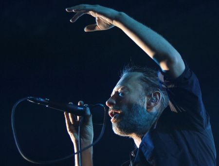 © Reuters. File of Thom Yorke of British band Radiohead performs at the Optimus Alive Festival