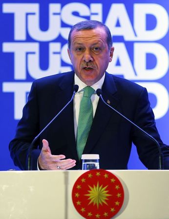© Reuters. اردوغان:القوات التركية قد تساهم في اقامة منطقة آمنة في سوريا