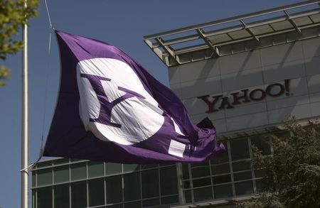 © Reuters. The Yahoo logo is shown at the company's headquarters in Sunnyvale