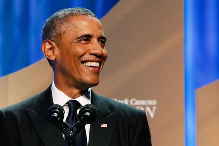 © Reuters. Obama smiles before his remarks at the Congressional Black Caucus Foundation dinner in Washington