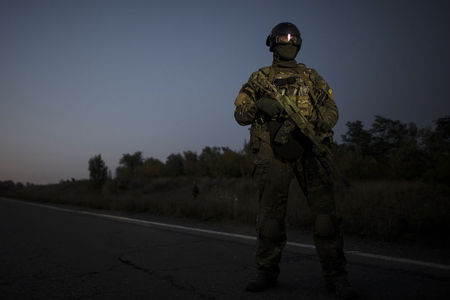 © Reuters. الجيش: مقتل 7 جنود أوكرانيين على الرغم من وقف اطلاق النار