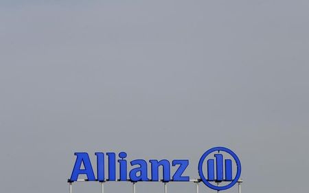 © Reuters. The logo of Europe's biggest insurer Allianz SE is pictured at their headquarters in Unterfoehring, near Munich