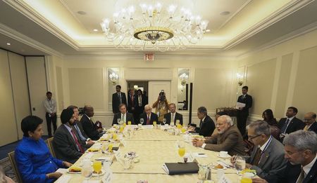© Reuters. Indian Prime Minster Narendra Modi attends a breakfast meeting with CEOs in Manhattan, New York
