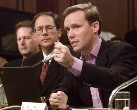 © Reuters. ROBERTSON OF MP3 TESTIFIES ON FUTURE OF DIGITAL MUSIC.