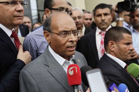 © Reuters. 27 مرشحا يتنافسون للفوز في الانتخابات الرئاسية في تونس