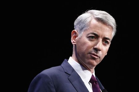 © Reuters. Ackman, founder and CEO of hedge fund Pershing Square Capital Management, speaks to audience in New York