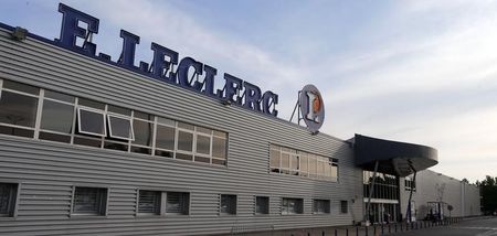 © Reuters. A general view shows the Leclerc hypermarket in Brive-La-Gaillarde, central France