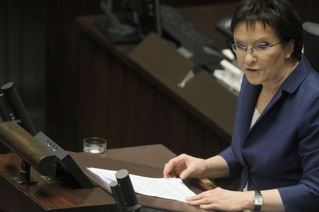 © Reuters. Poland's newly appointed Prime Minister Kopacz presents her policy plans in Parliament in Warsaw