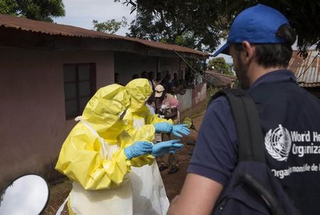 © Reuters. El ébola se estabiliza en Liberia, dice su presidenta