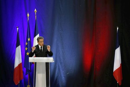 © Reuters. SARKOZY PRÉSENTE SON PROGRAMME DE CANDIDAT PRÉSIDENTIEL