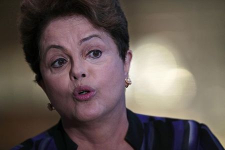 © Reuters. Brazil's President and Workers' Party presidential candidate Dilma Rousseff during a news conference at Alvorada Palace in Brasilia