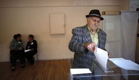© Reuters. حزب مواطنون من أجل تنمية أوروبية لبلغاريا يفوز في الانتخابات العامة
