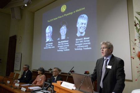 © Reuters. UN ANGLO-AMÉRICAIN ET DEUX NORVÉGIENS DÉCROCHENT LE NOBEL DE MÉDECINE