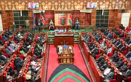 © Reuters. A general view of a special Parliamentary session at Parliament Building waiting to be addressed by Kenya's President Kenyatta in capital Nairobi