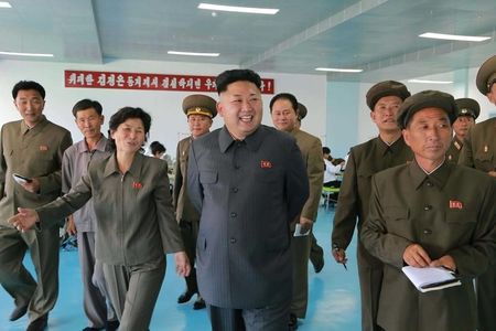 © Reuters. North Korean leader Kim Jong Un visits the October 8 Factory in Pyongyang