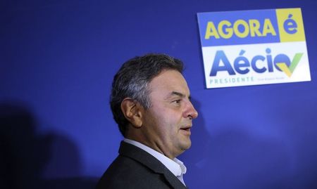 © Reuters. Aécio Neves concede entrevista em São Paulo