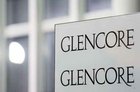 © Reuters. File photo of Glencore's logo pictured in front of the company's headquarters in Baar