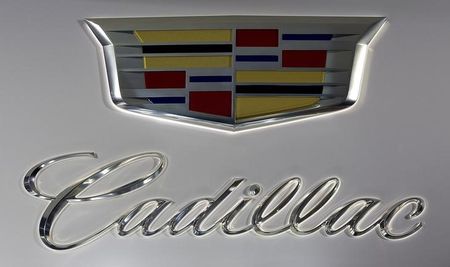 © Reuters. A Cadillac logo is pictured at the Jacob Javits Convention Center during the New York International Auto Show in New York